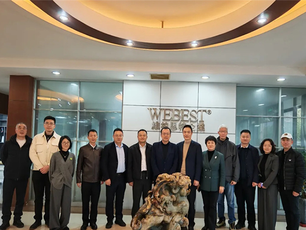 中国产业用纺织品行业协会衬布材料分会五届五次理事会在南通召开。