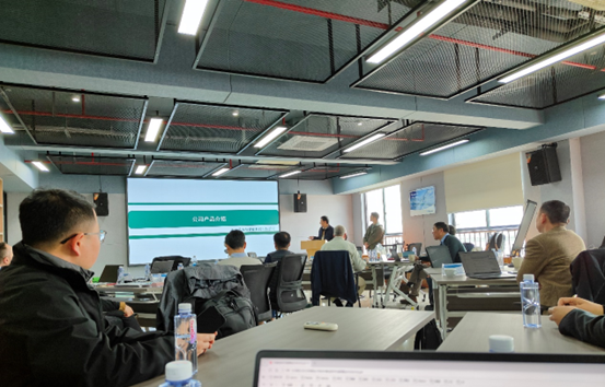 苏州佳赛特与外资集团开展技术交流